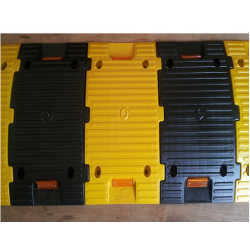 Kohinoor KE-50350SB ABS Speed Bump, Color Yellow Black, Lenght 250mm